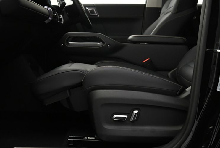 Front passenger seat